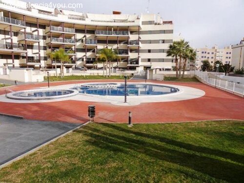 Canet: 3 room flats in modern dwelling house with underground parking, fitness space, sauna, outside sports facilities and communal pool in Canet - Valencia 